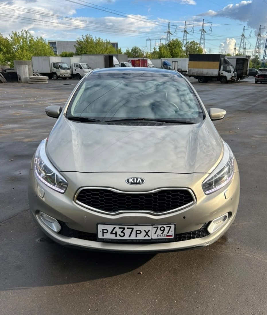 Kia Ceed 2013 год