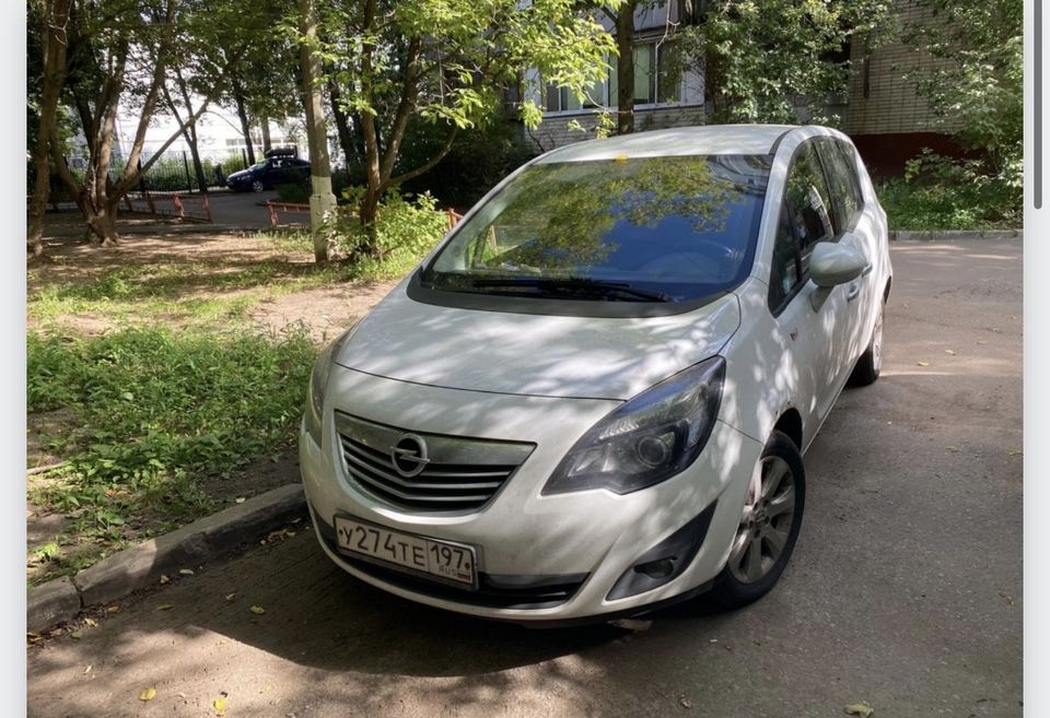 Opel Meriva 2011 год