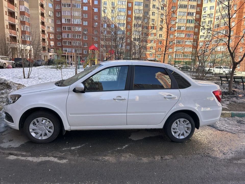 Lada Granta 2024 год