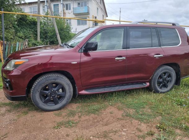 Lexus LX570 2008 год
