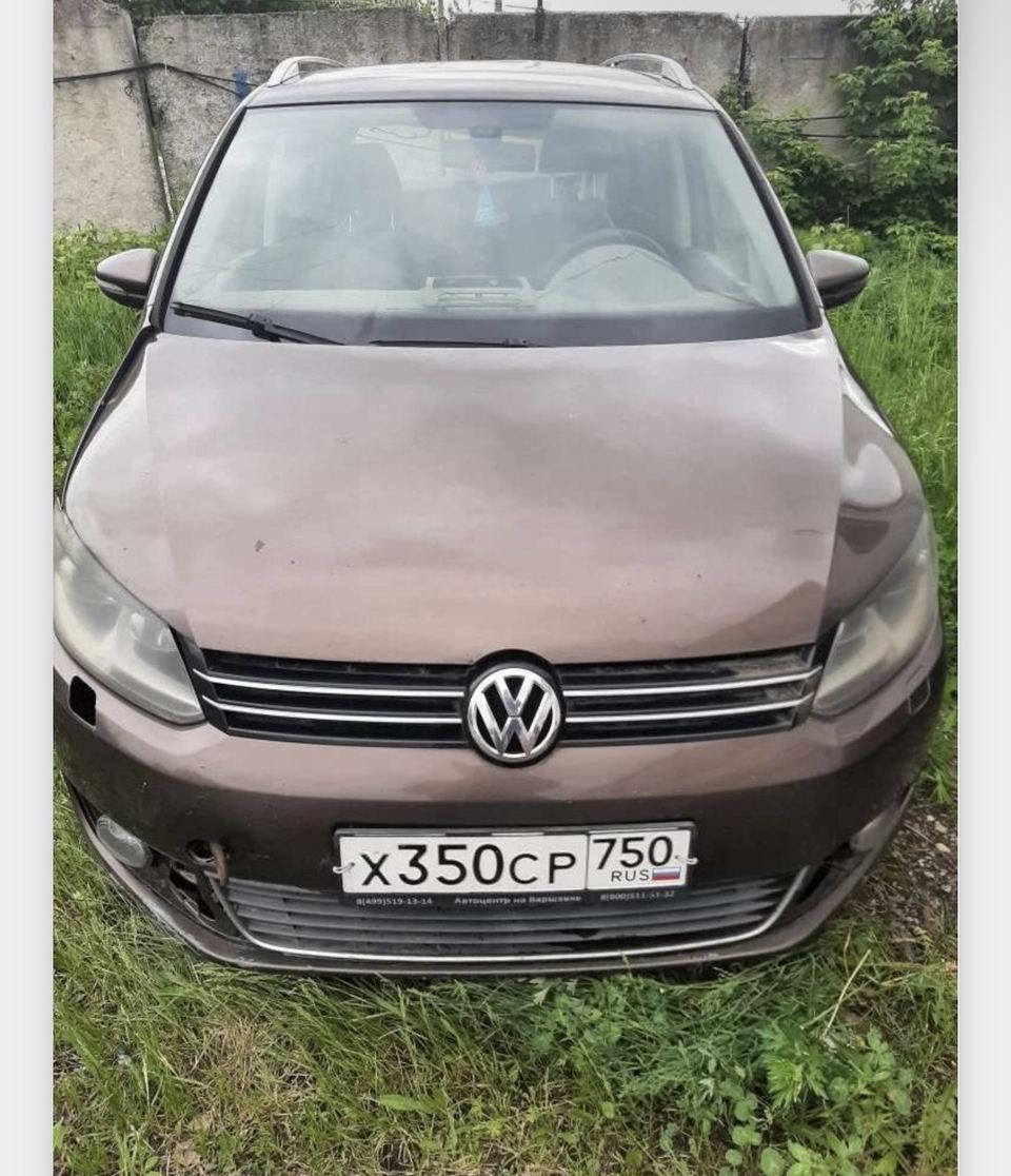 Volkswagen Tuaran 2010 год