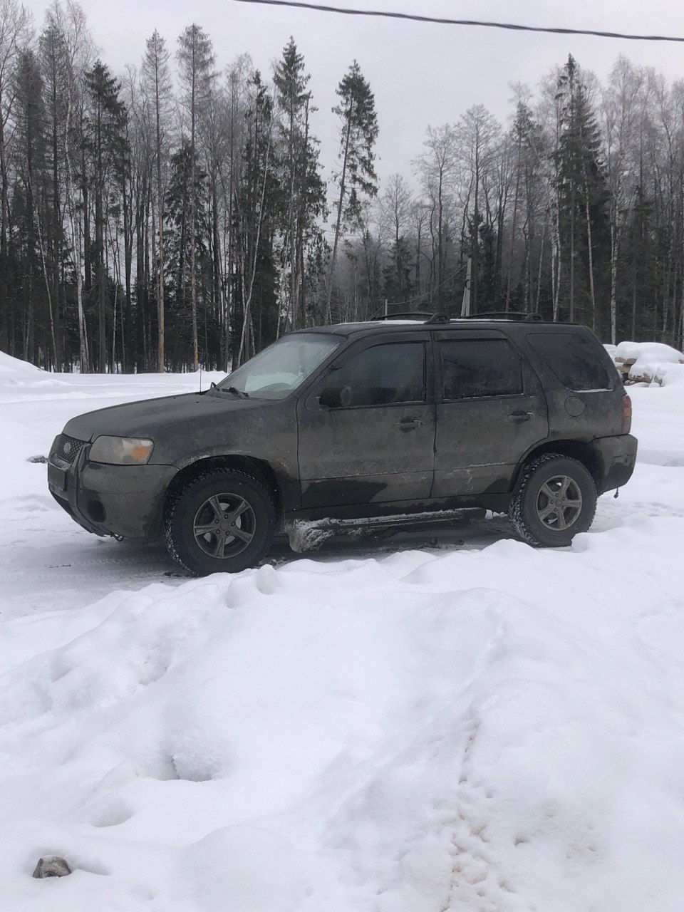 Ford Escape 2004 год