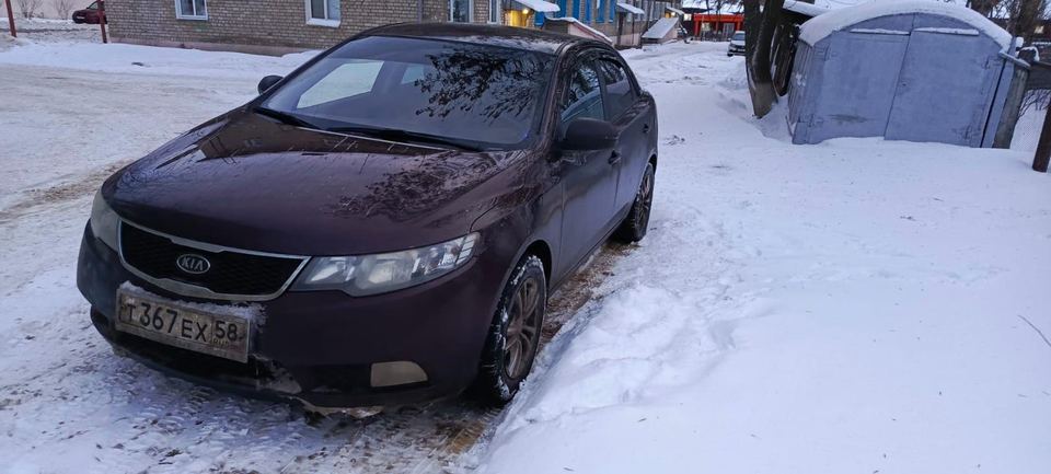 Kia Cerato 2010 год