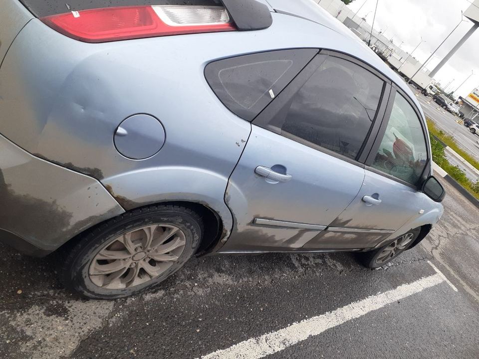 Ford Focus 2005 год