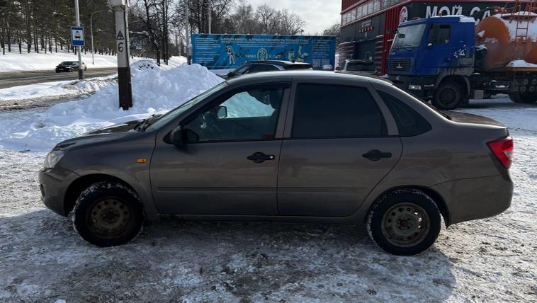 Lada GRANTA 2013 год