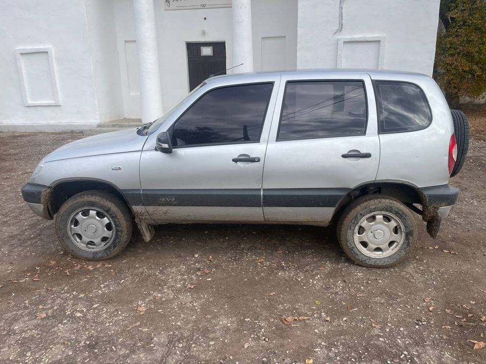 Chevrolet Niva 2003 год