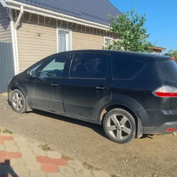 Ford S-MAX 2010 год