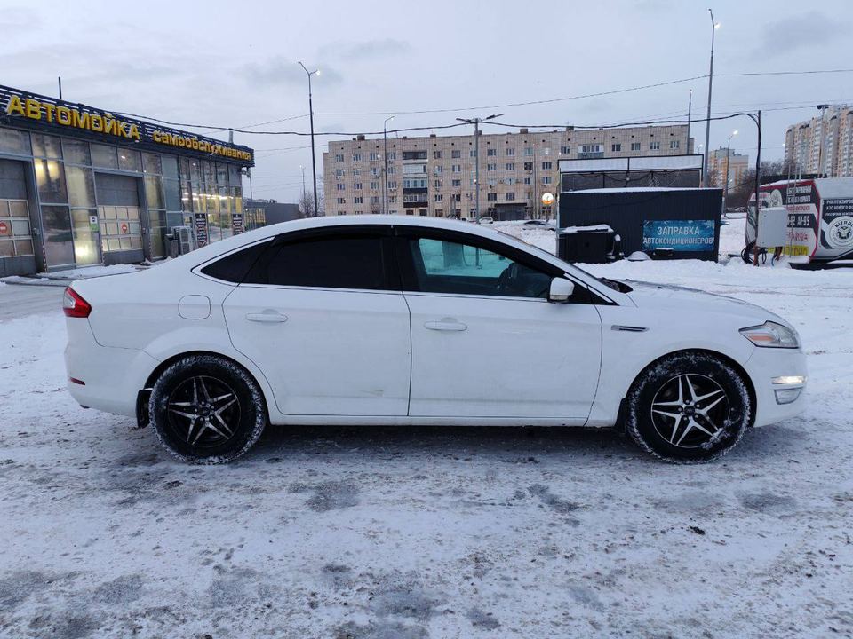 Ford Mondeo 2010 год