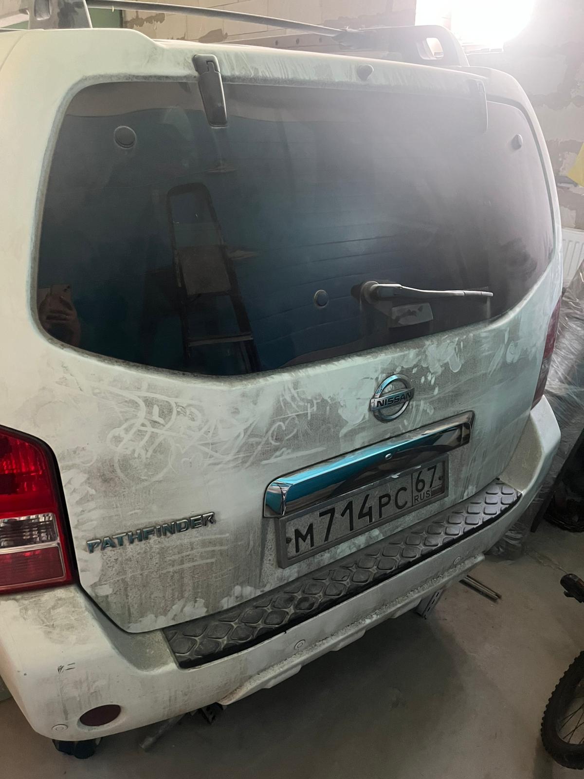 Nissan Pathfinder 2011 год