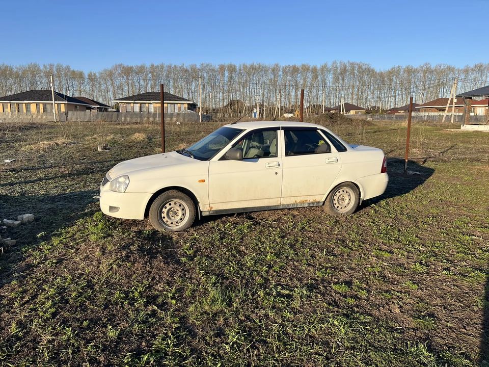 Lada PRIORA 2013 год