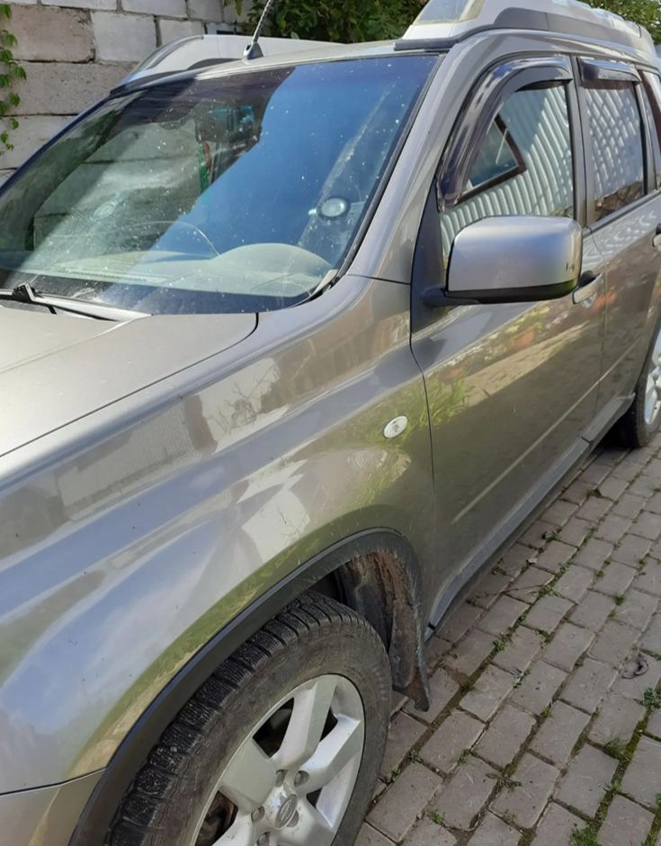 Nissan X- TRAIL 2010 год