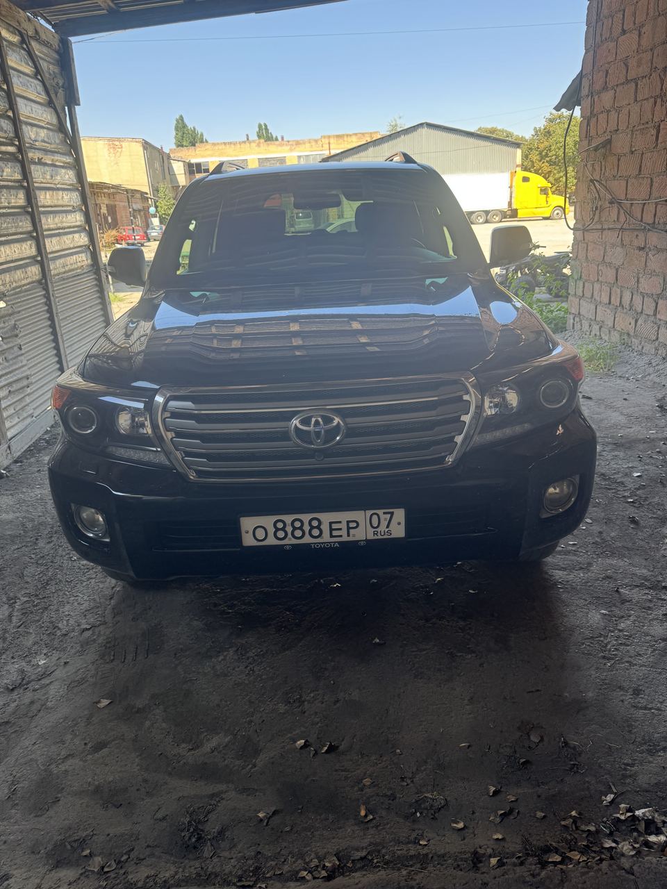 Toyota Land Cruiser 200 2012 год