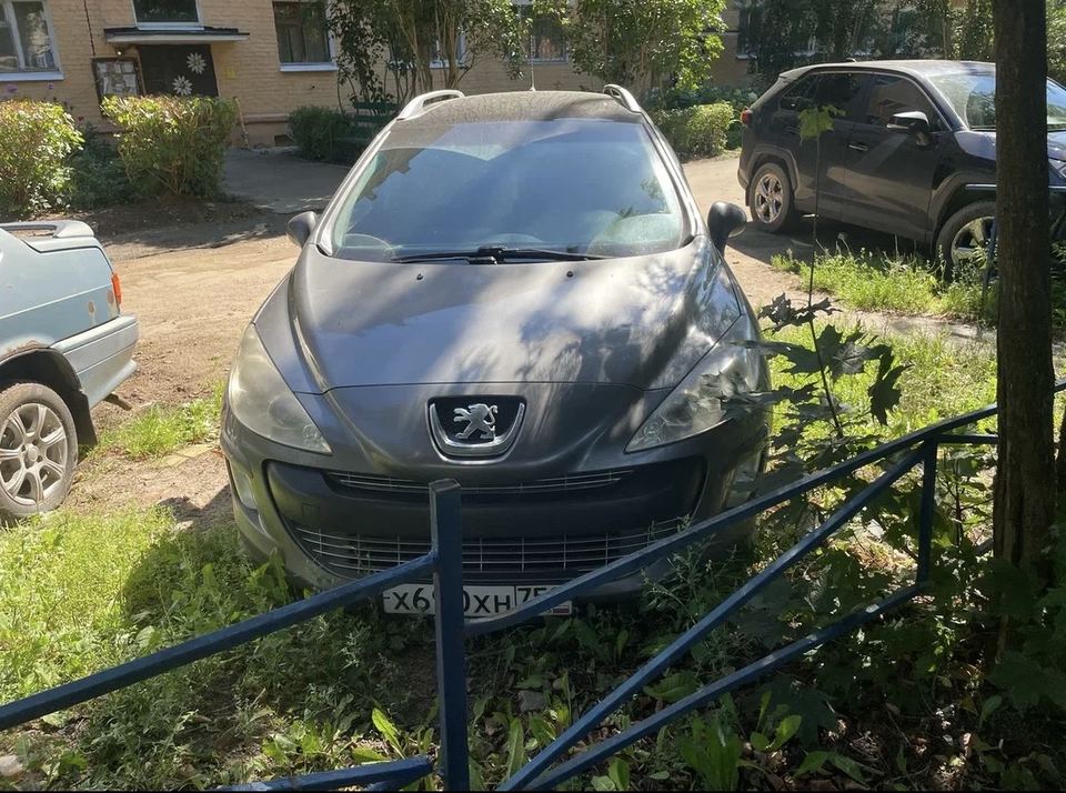 Peugeot 308 2008 год
