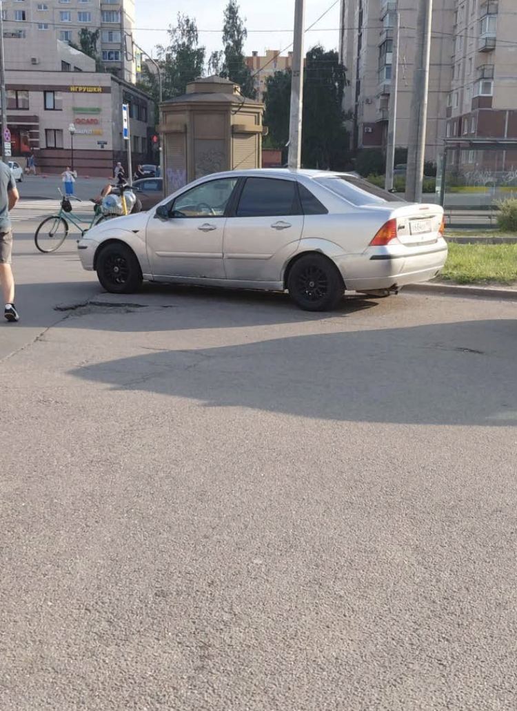 Ford ФОКУС 2004 год