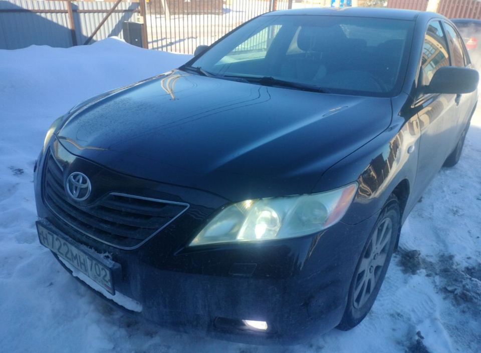 Toyota Camry 2006 год