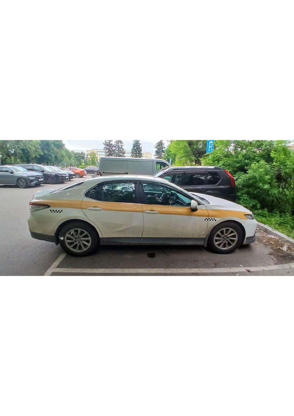 Toyota Camry 2022 год