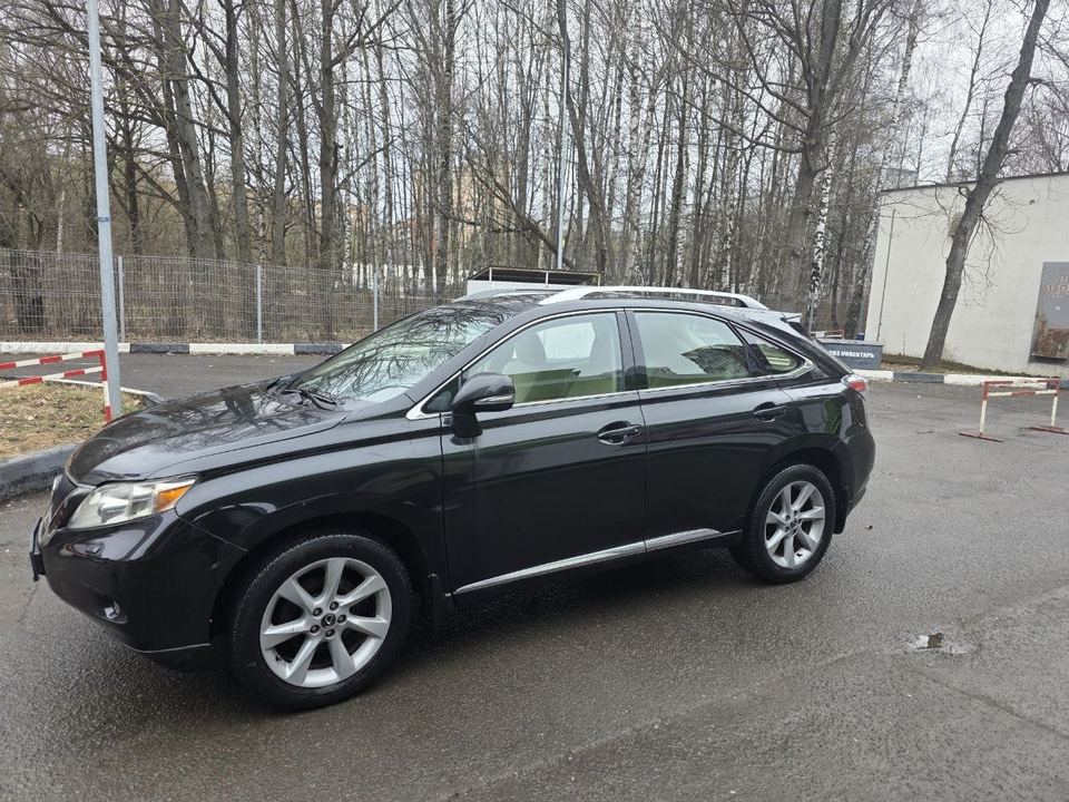 Lexus RX 270 2010 год