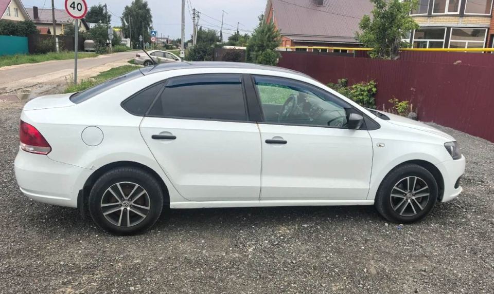 Volkswagen Polo 2015 год