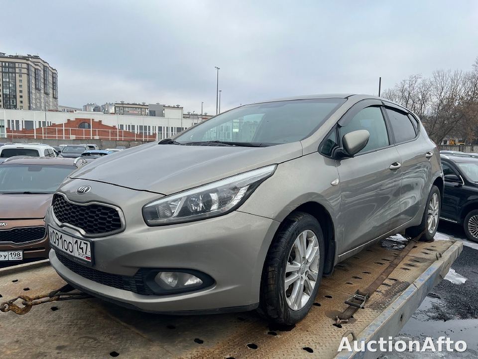 Kia JD 2013 год