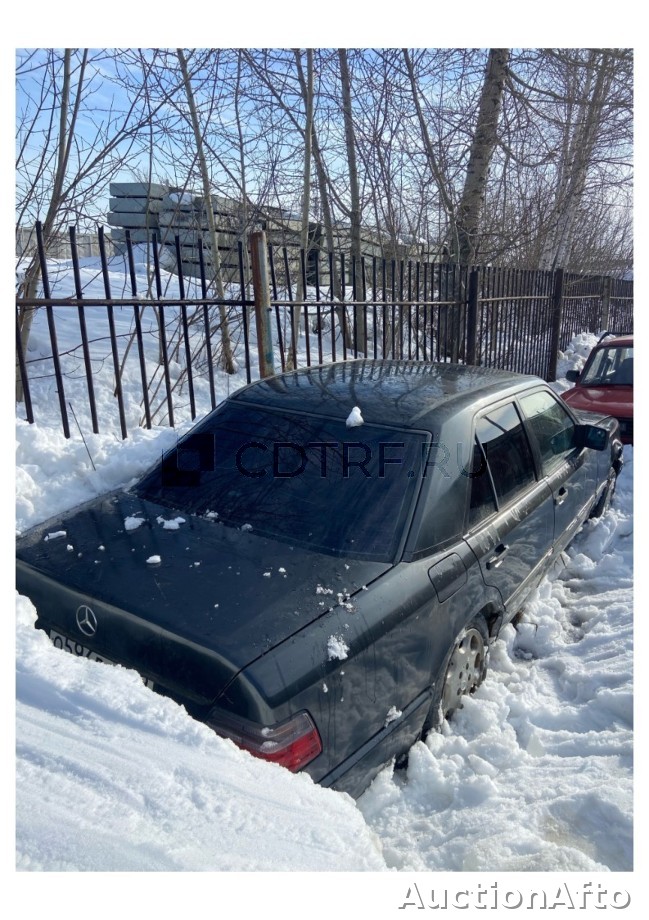 Mercedes-Benz 300E 1988 год