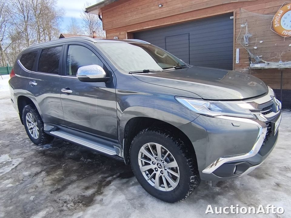 MITSHUBISHI Pajero Sport 2019 год
