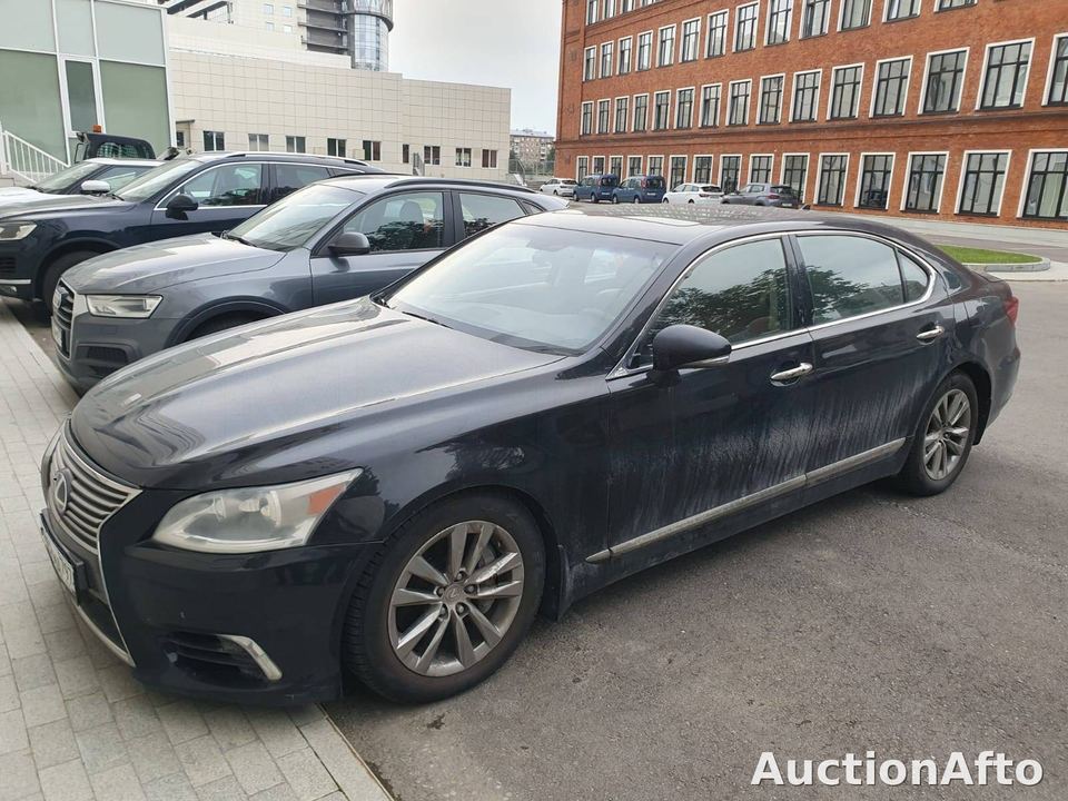 Lexus LS 2013 год