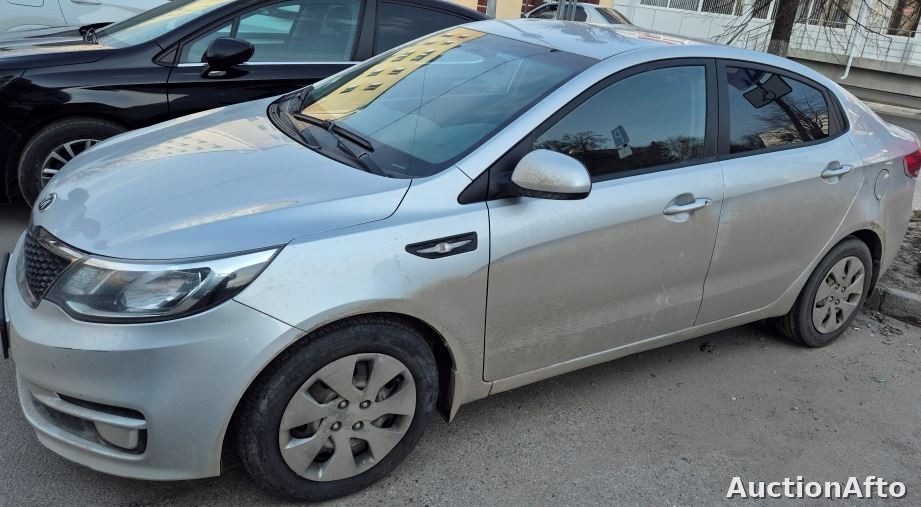 Kia Rio 2015 год