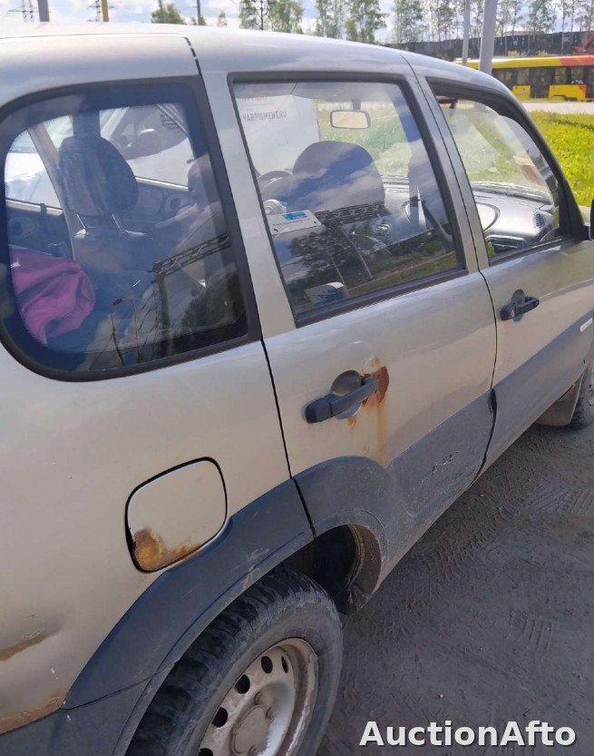 Chevrolet Niva 2013 год
