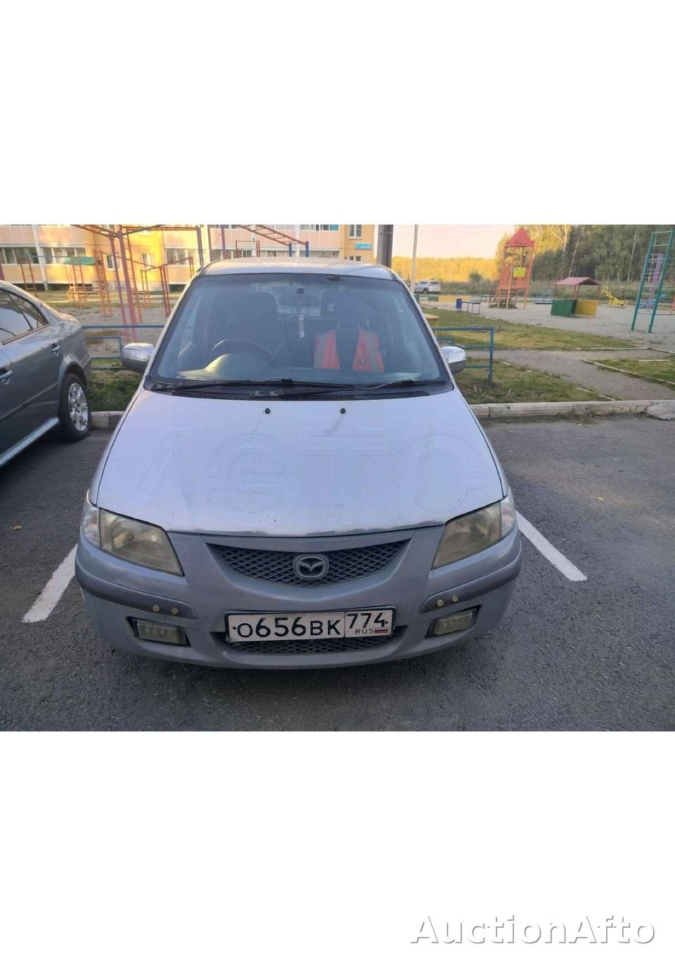 Mazda Premacy 2000 год