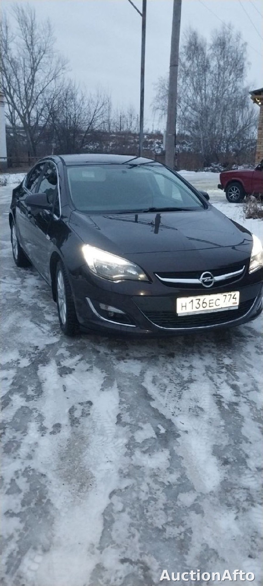 Opel Astra 2013 год