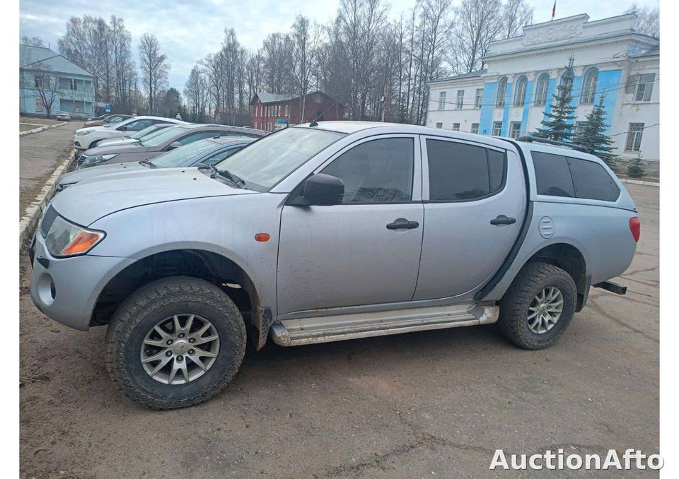 Mitsubishi L200 2008 год