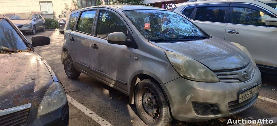 Nissan Note 2012 год