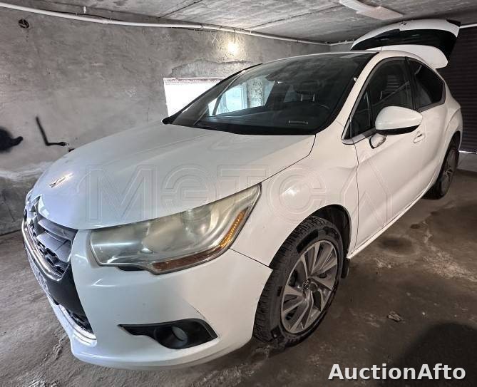 Citroen DS4 2012 год