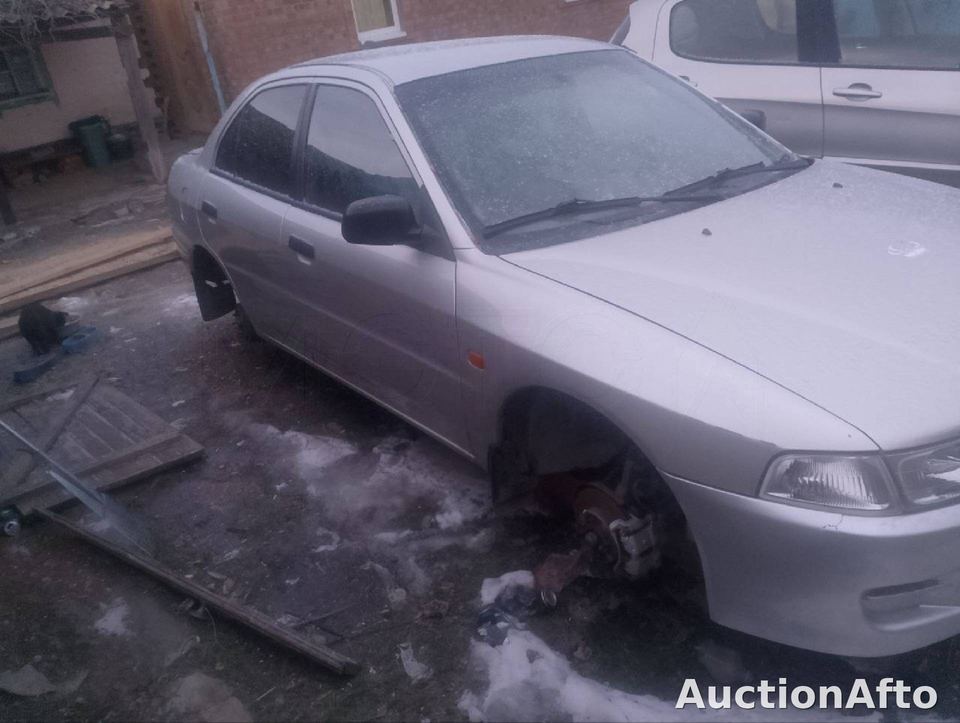 Mitsubishi Lancer 2000 год