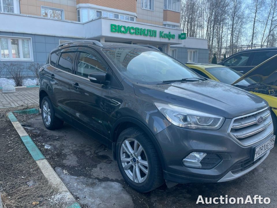 Ford Kuga 2018 год