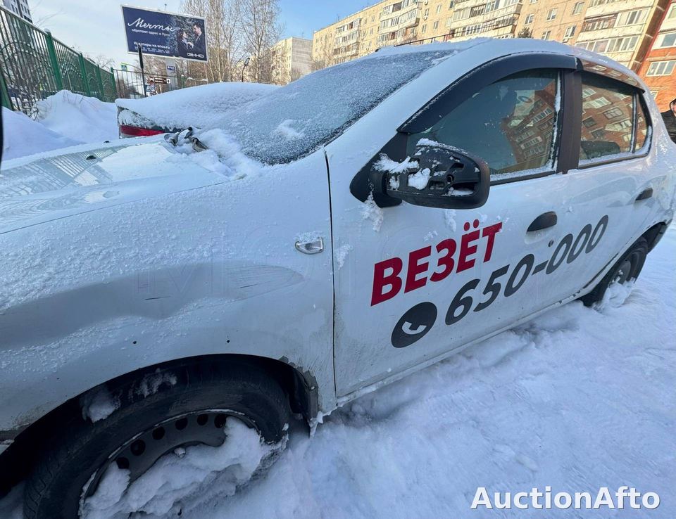 Renault Logan 2017 год