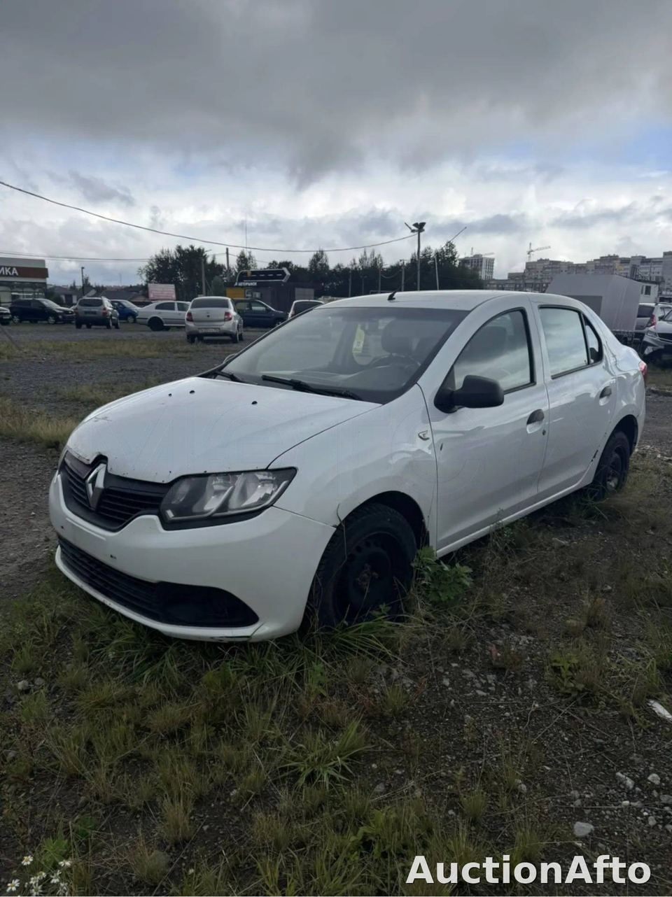 Renault Logan 2018 год