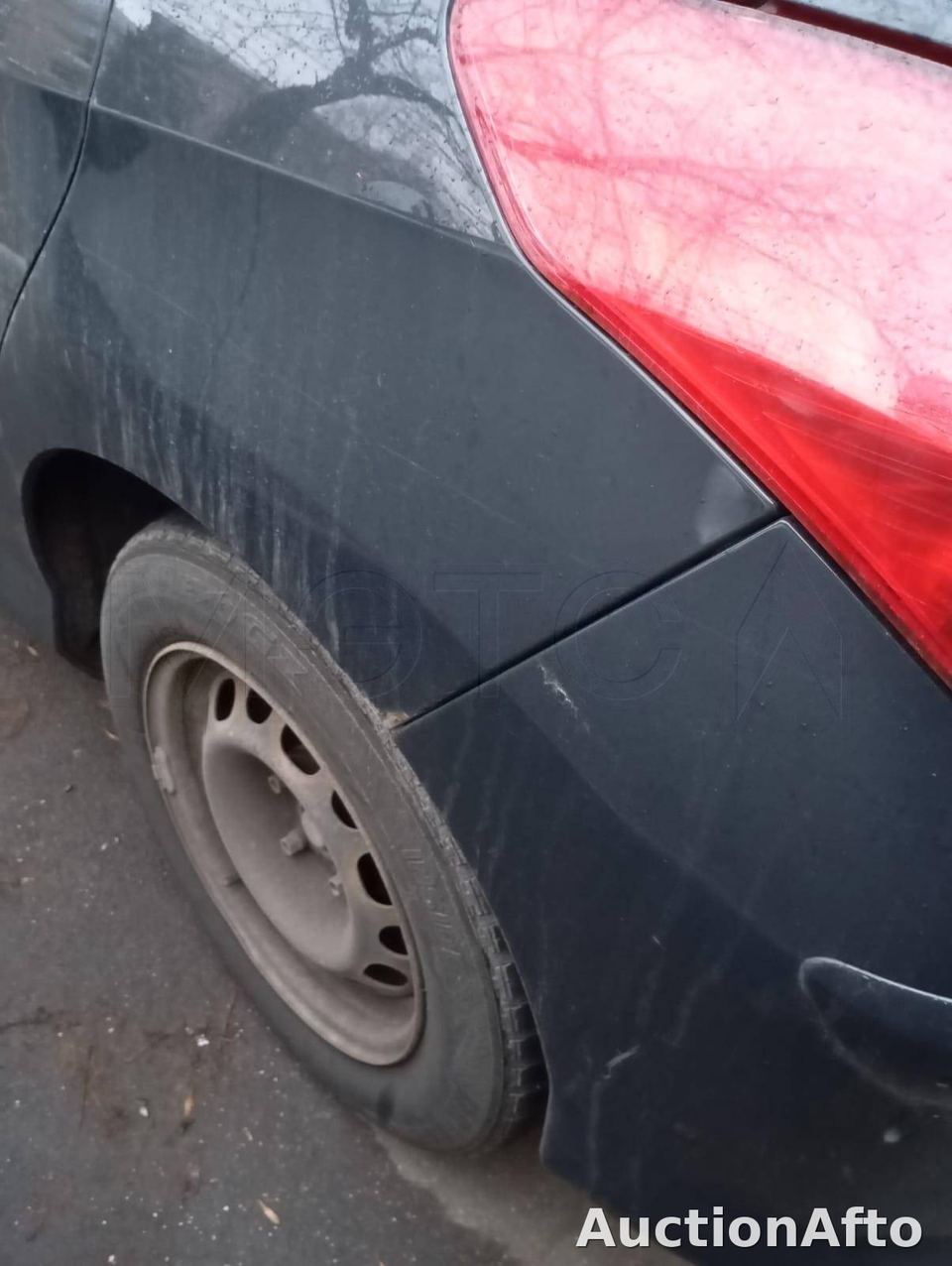 Peugeot 308 2011 год