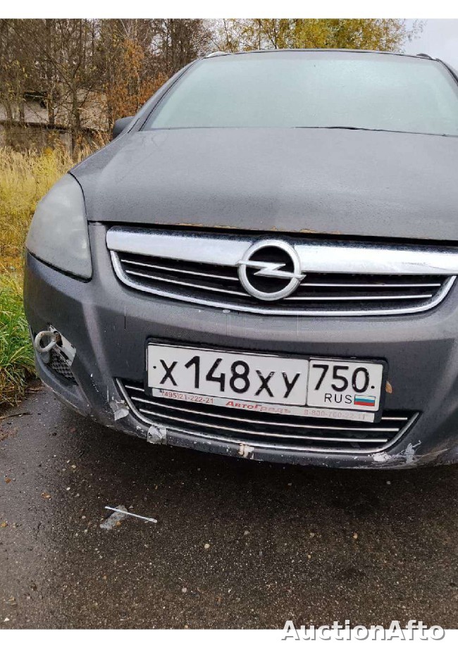 Opel Zafira 2013 год