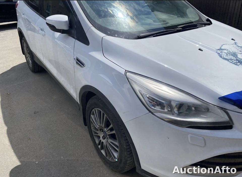 Ford Kuga 2013 год