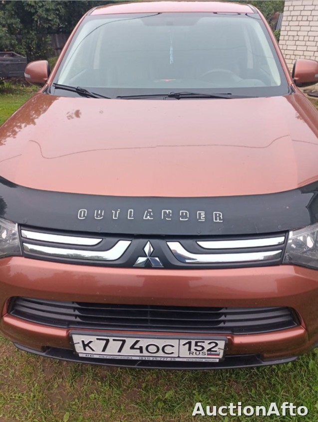 Mitsubishi Outlander 2012 год