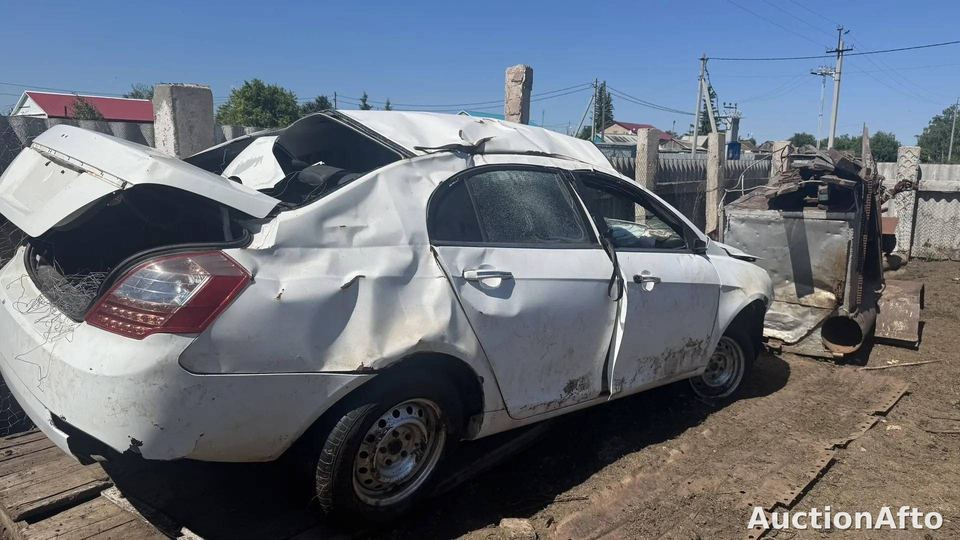 Geely Emgrand EC7 2013 год