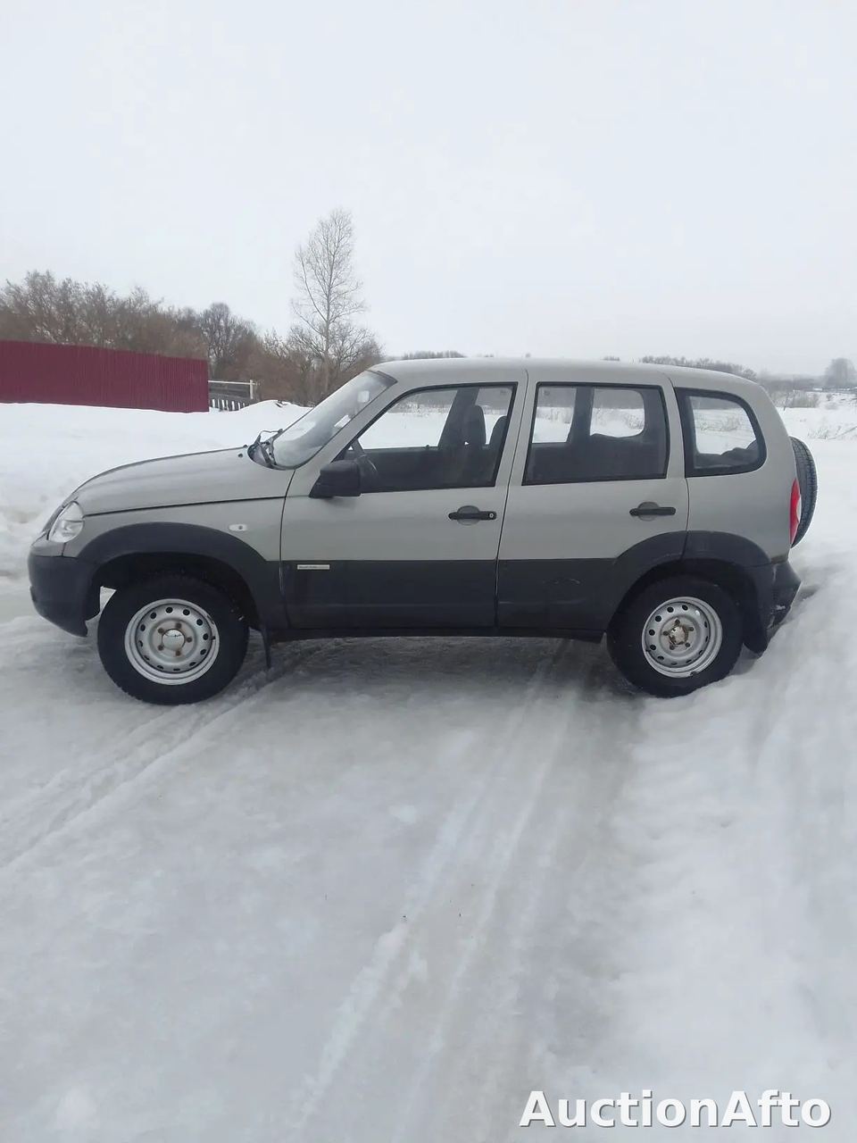 Chevrolet Niva 2012 год
