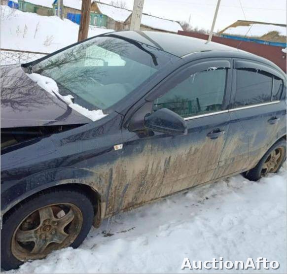 Opel Astra 2011 год