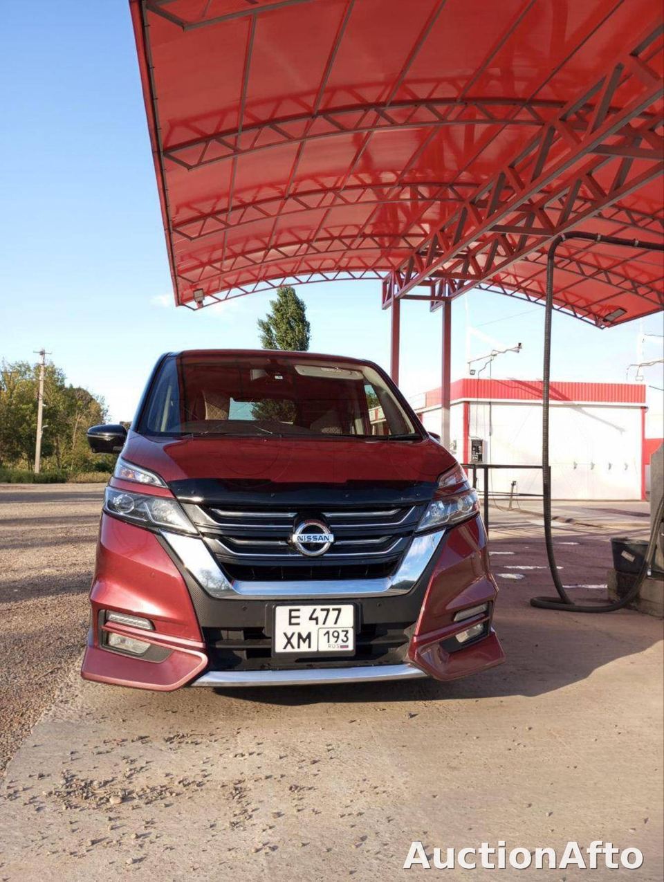 Nissan Serena 2017 год