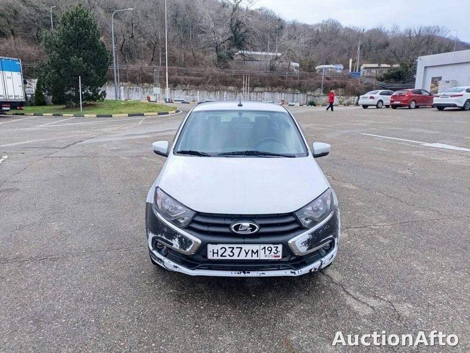 Lada Granta 2024 год