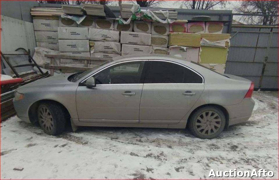 Volvo S80 2011 год