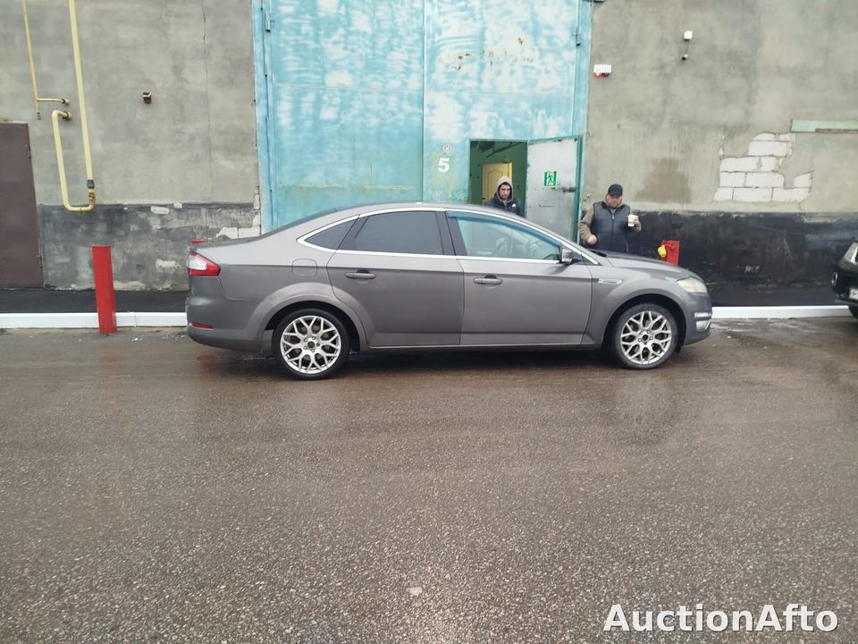 Ford Mondeo 2010 год