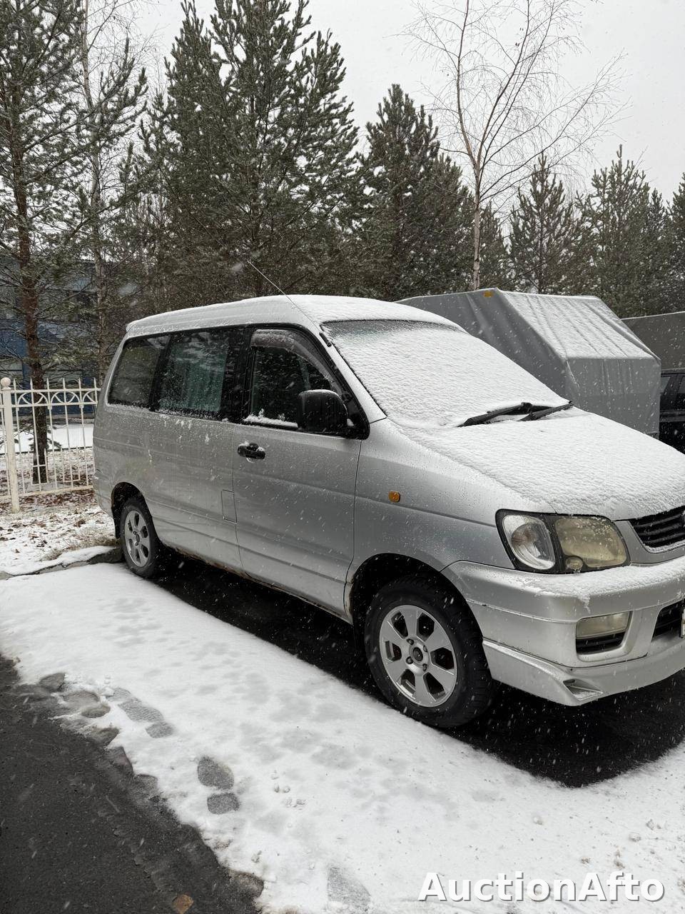 Toyota Lite Ace 1999 год