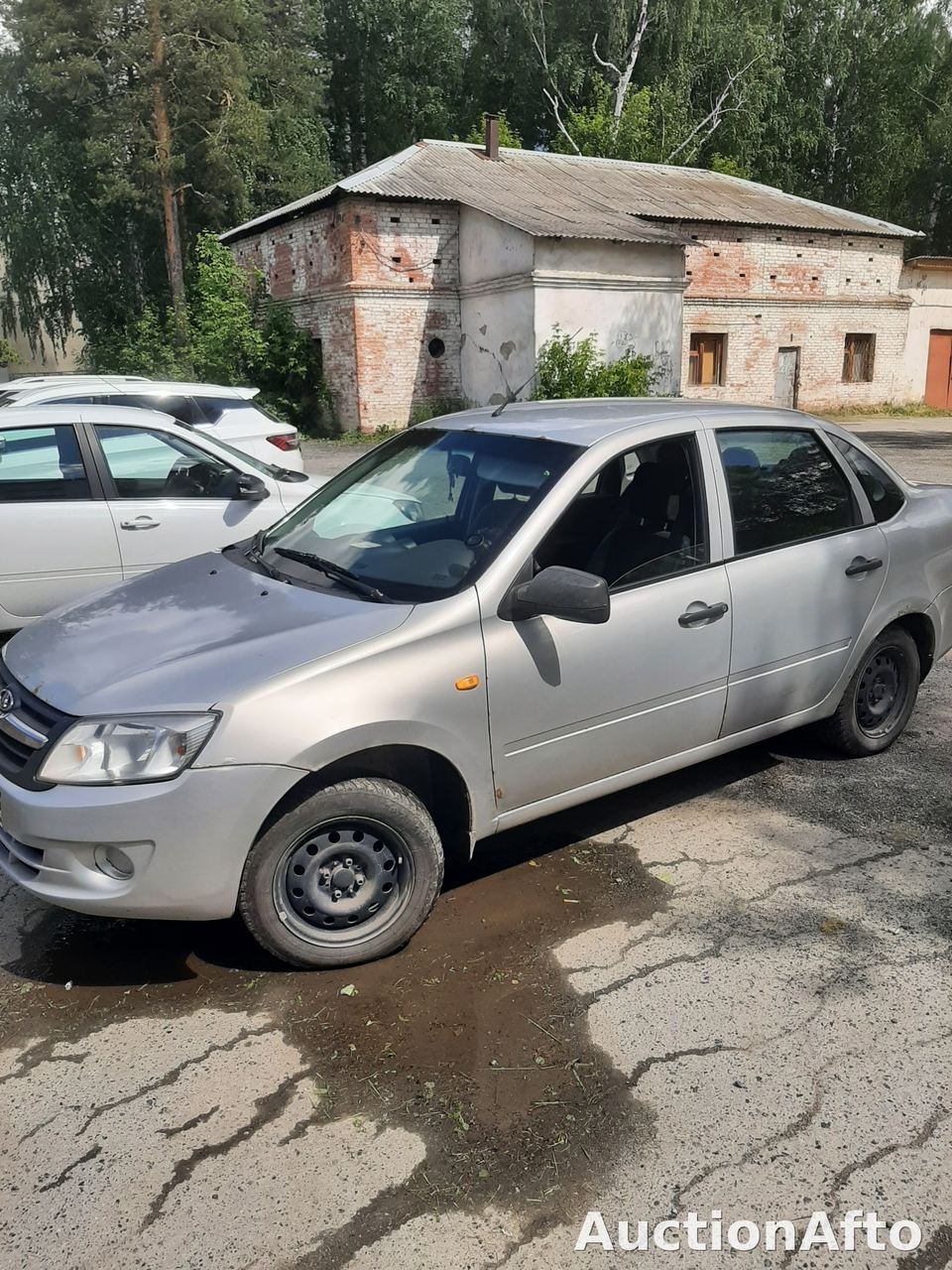 Lada Granta 2013 год